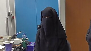 Muslim darling gets rod in her cunt hardcore amateur blowjob